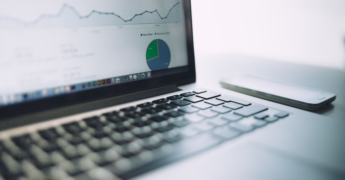 Design de KPIs eficazes para decisões de negócio estratégicas