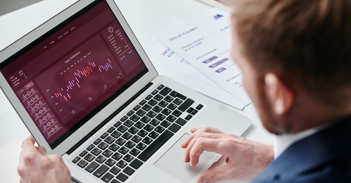 Data storytelling: turning data into narratives that convince