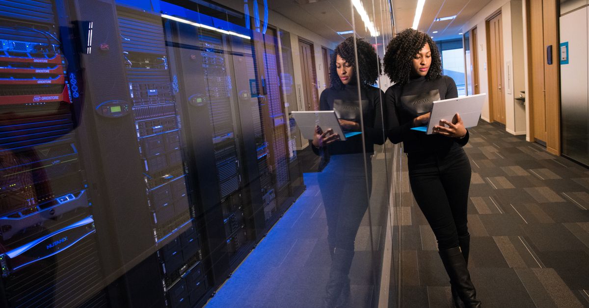 ETL vs ELT: the right approach for your data pipeline